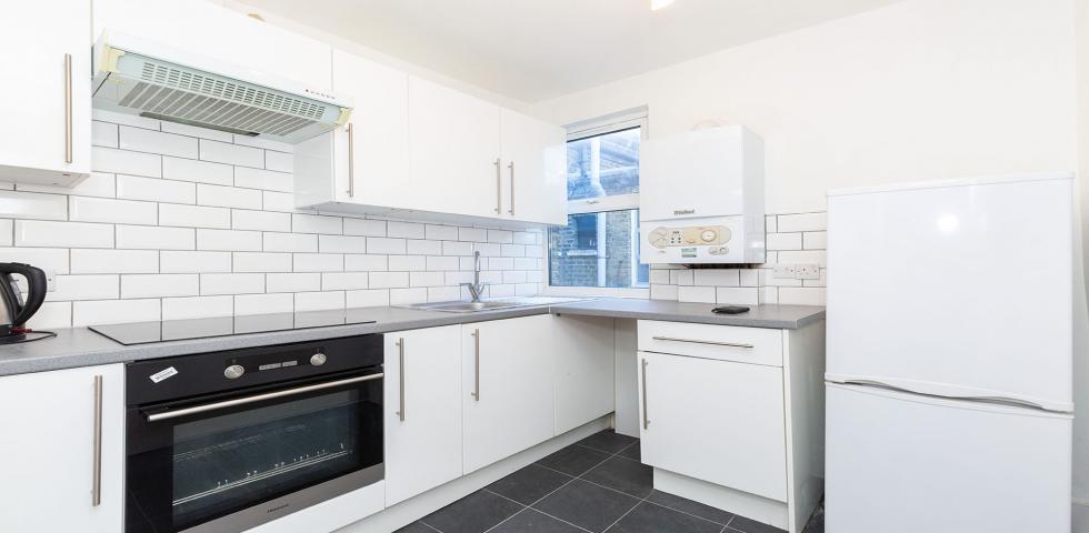 			with large study, 2 Bedroom, 1 bath, 1 reception Flat			 Coleraine road, Wood Green